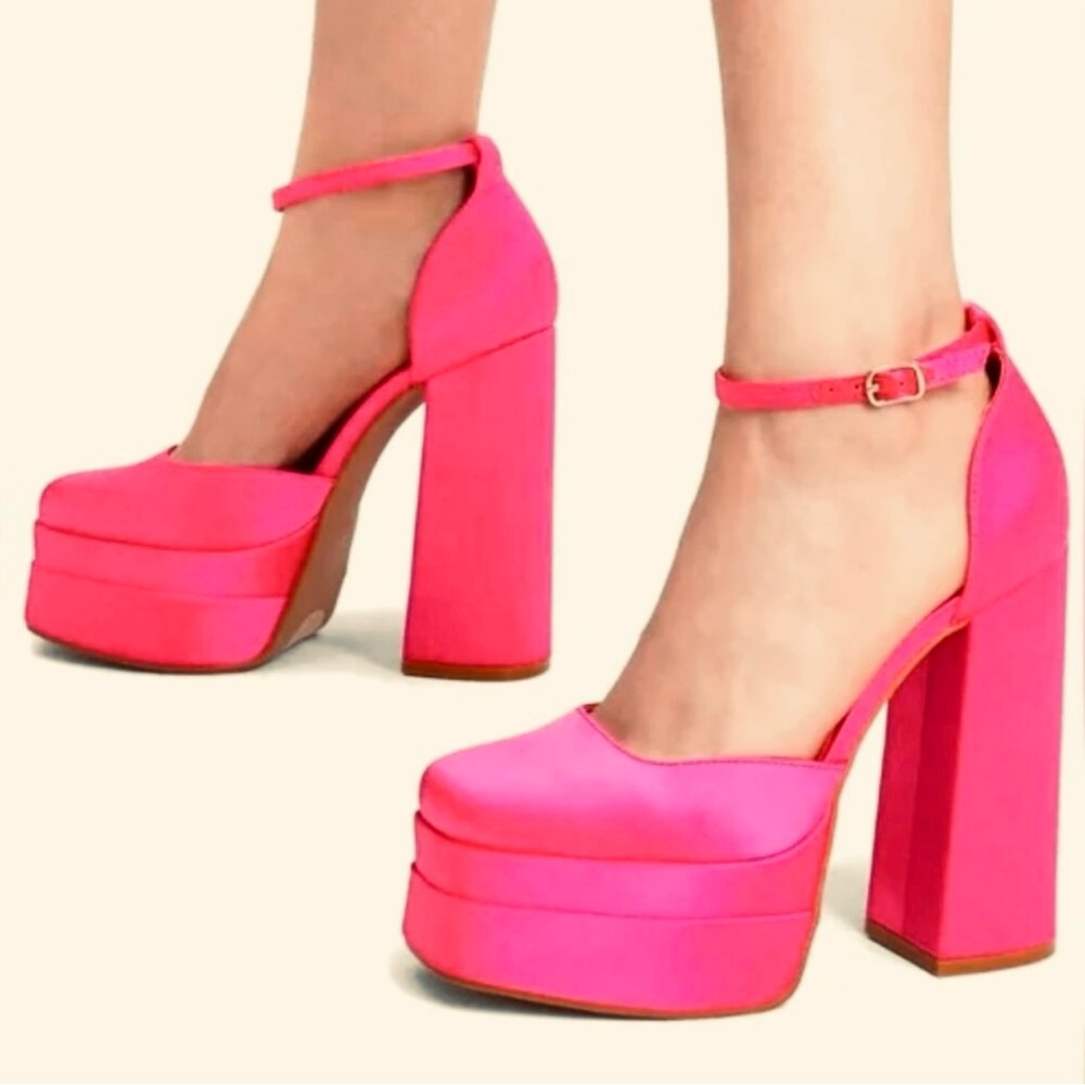 💖SALE! BARBIE PINK PLATFORM PUMPS